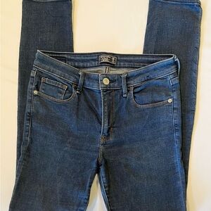 Abercrombie & Fitch Dark Indigo Skinny Jeans 28L